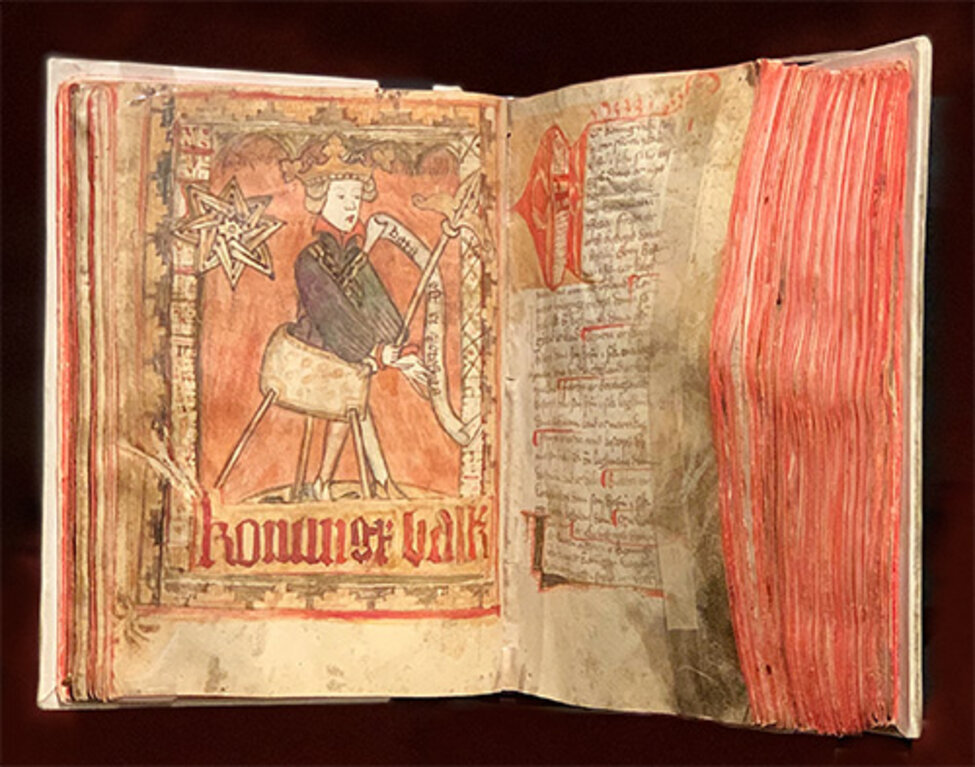 Uppslag från en medeltida handskrift. Foto.