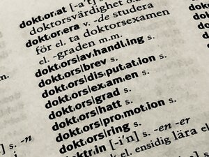 Utdrag ur Svenska akademiens ordlista med ord med doktorand i. Foto.