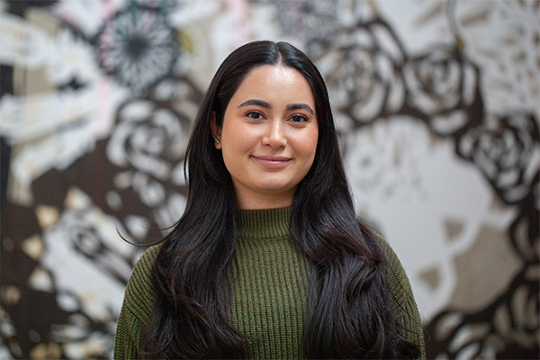 Porträttbild Nilufar Salehi. Foto.